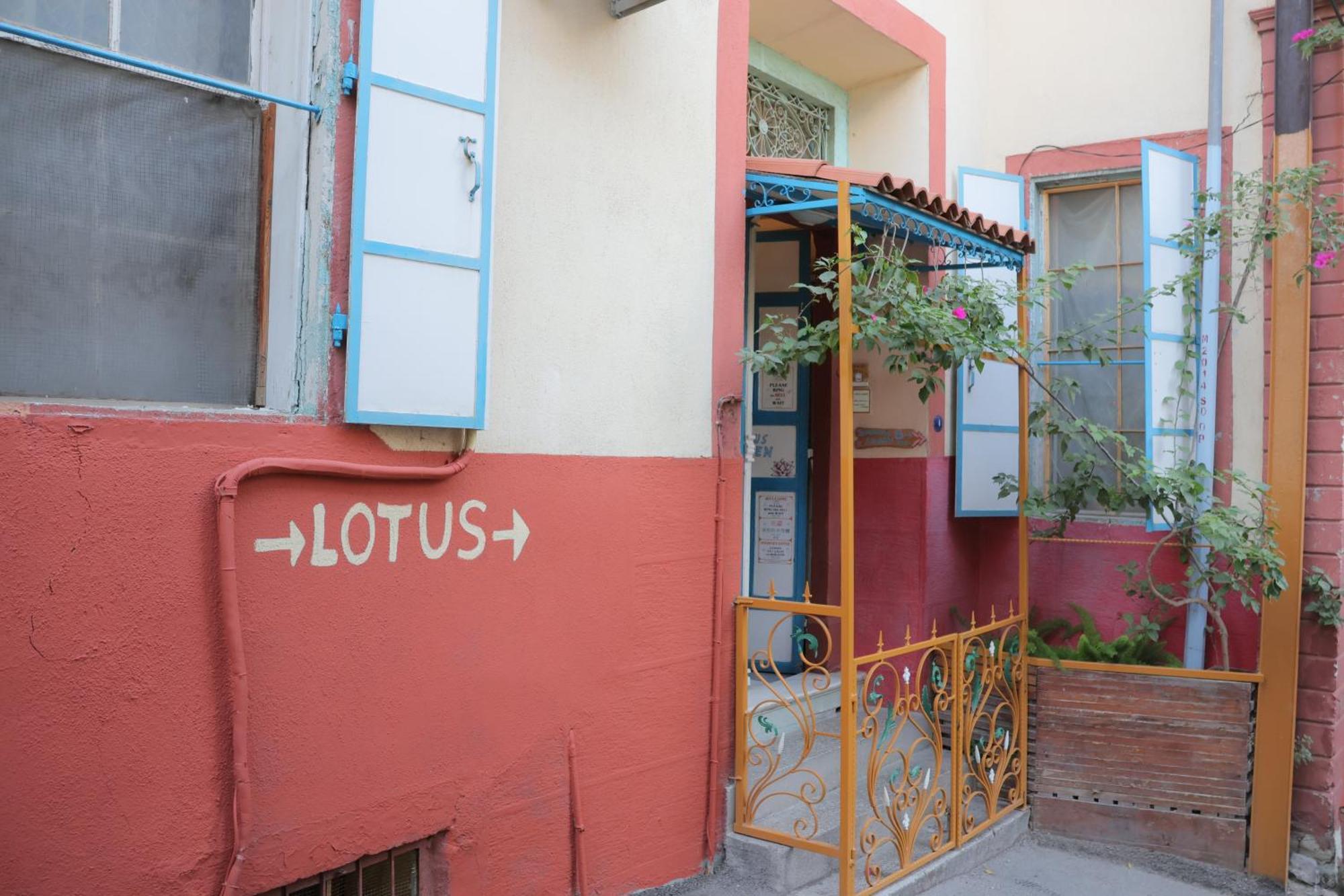 Lotus Garden Hostel İzmir Exterior foto