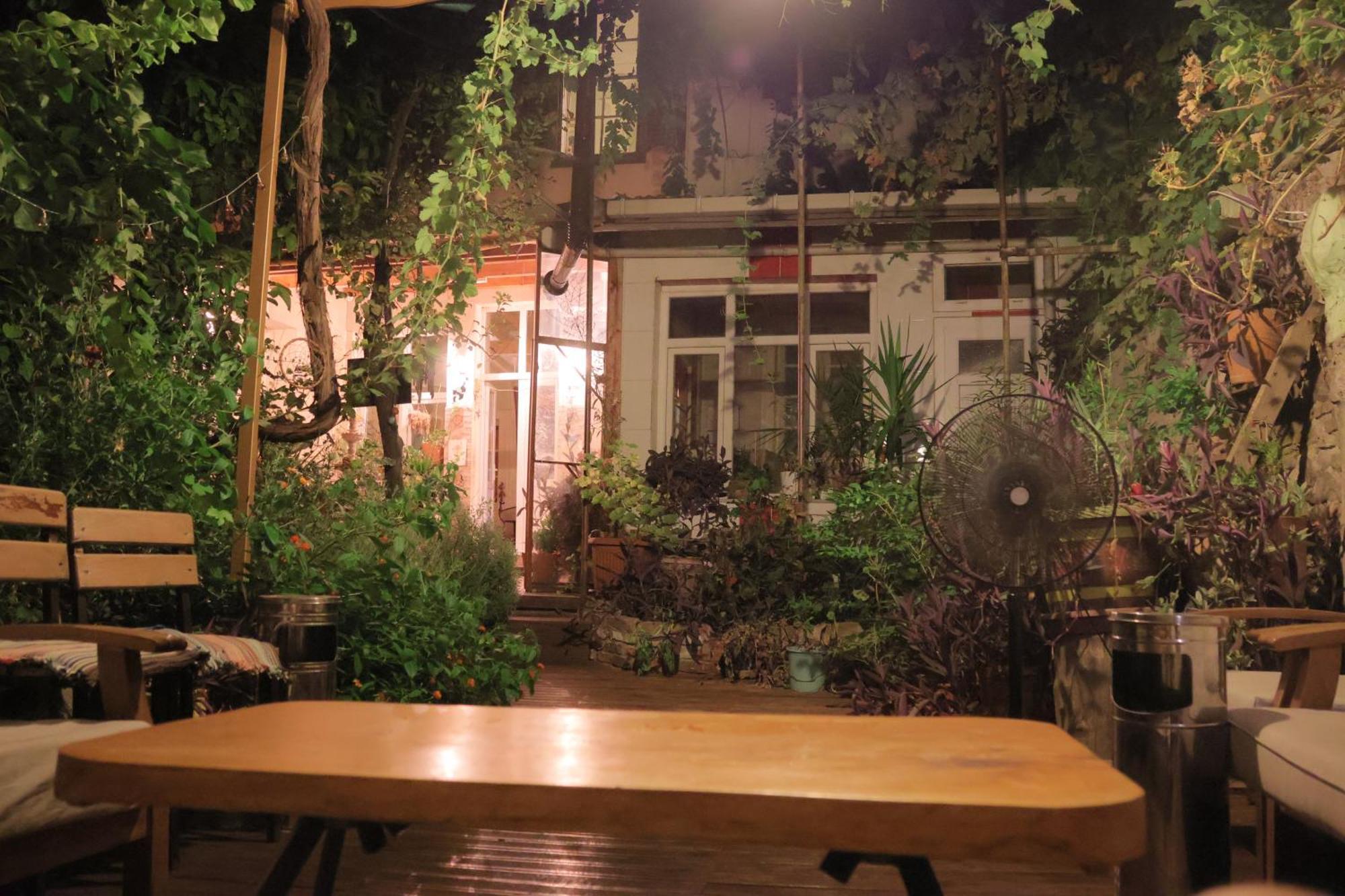 Lotus Garden Hostel İzmir Exterior foto